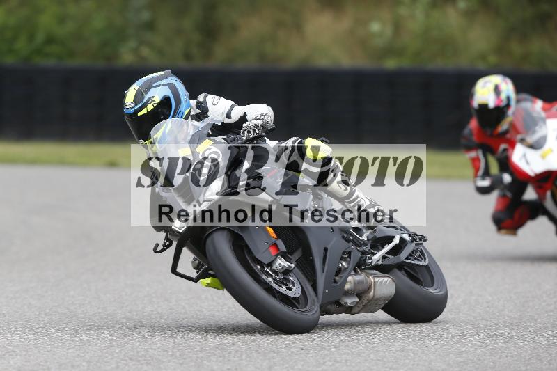 /23 07.06.2025 TZ Motorsport ADR/77